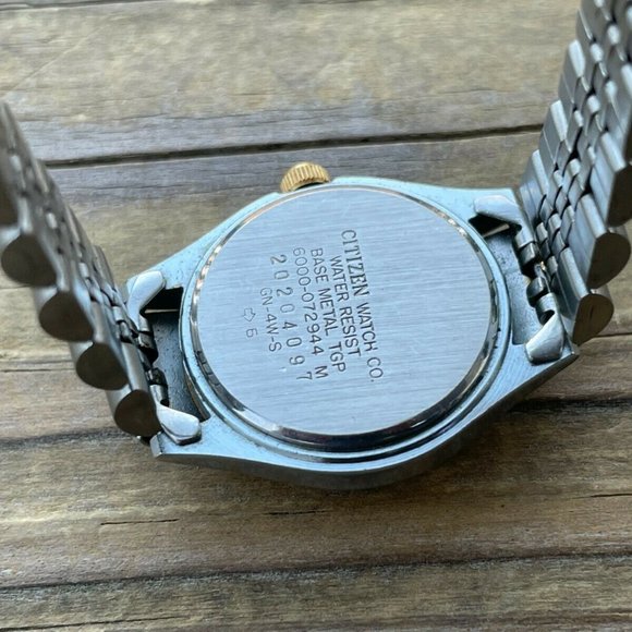 Citizen Quartz Ladies Wrist Watch GoldSilver Tone Analog DayDate Calendar Watc - Picture 12 of 12